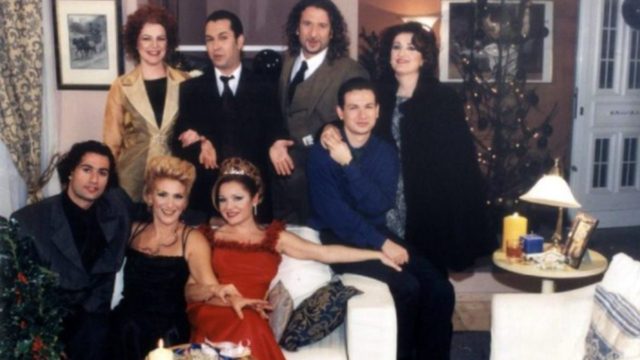 Πρωταγωνιστής από τα «Εγκλήματα» βαριά με κορωνοϊό: “Φέρτε μου 4 εμβόλια να κάνω”