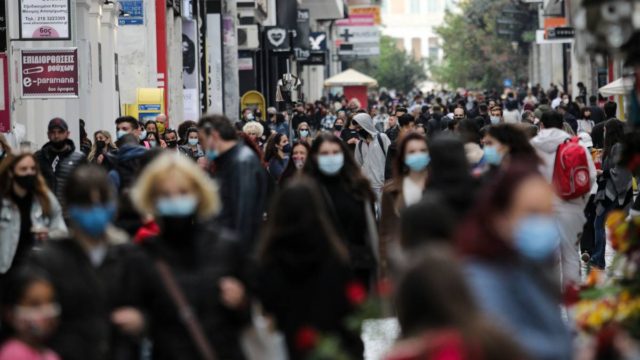 Κορωνοϊός: Υπό πολιορκία το κέντρο της Αθήνας – Ο κίνδυνος για τα τοπικά lockdown