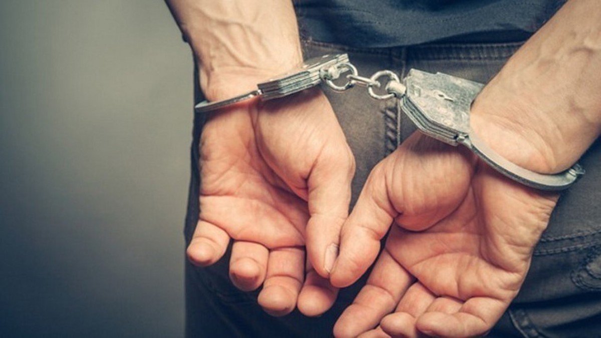 Στον ανακριτή ο δάσκαλος δημοτικού σχολείου που συνελήφθη για σεξουαλική παρενόχληση μαθητριών – Εξοργίζουν οι αποκαλύψεις
