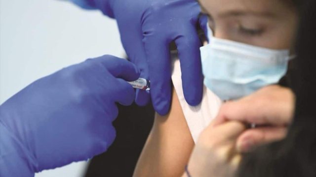 Εμβόλια: Σε ποιους δρουν καλύτερα και γιατί δεν τους πιάνουν όλους