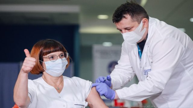 Εμβολιασμός: Ανοίγει την Τετάρτη (26/5) η πλατφόρμα για τους 35-39