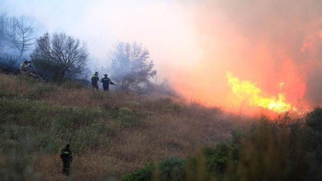 Δύο φωτιές βρίσκονται σε εξέλιξη στην Αρκαδία και στην Λακωνία