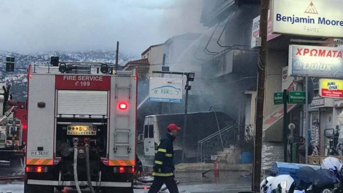Φωτιά σε συνεργείο στην Νέα Ιωνία
