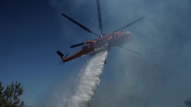 Φωτιά στην Ηλεία: Μαίνεται το «μέτωπο» στη Σμέρνα