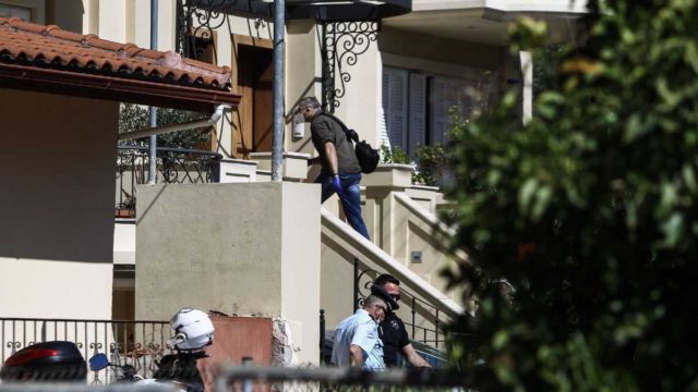 Έγκλημα στα Γλυκά Νερά: Τεράστια επιχείρηση της Αστυνομίας για εύρεση των δολοφόνων – Τα βίντεο που τους «καίνε»
