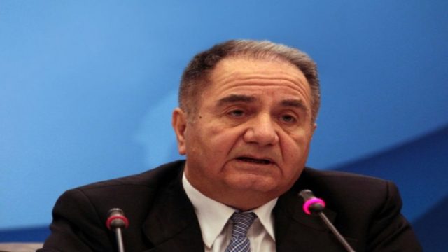 Κορωνοϊός: Ο Θεόδωρος Κατσανέβας νοσηλεύεται διασωληνωμένος στο Σισμανόγλειο