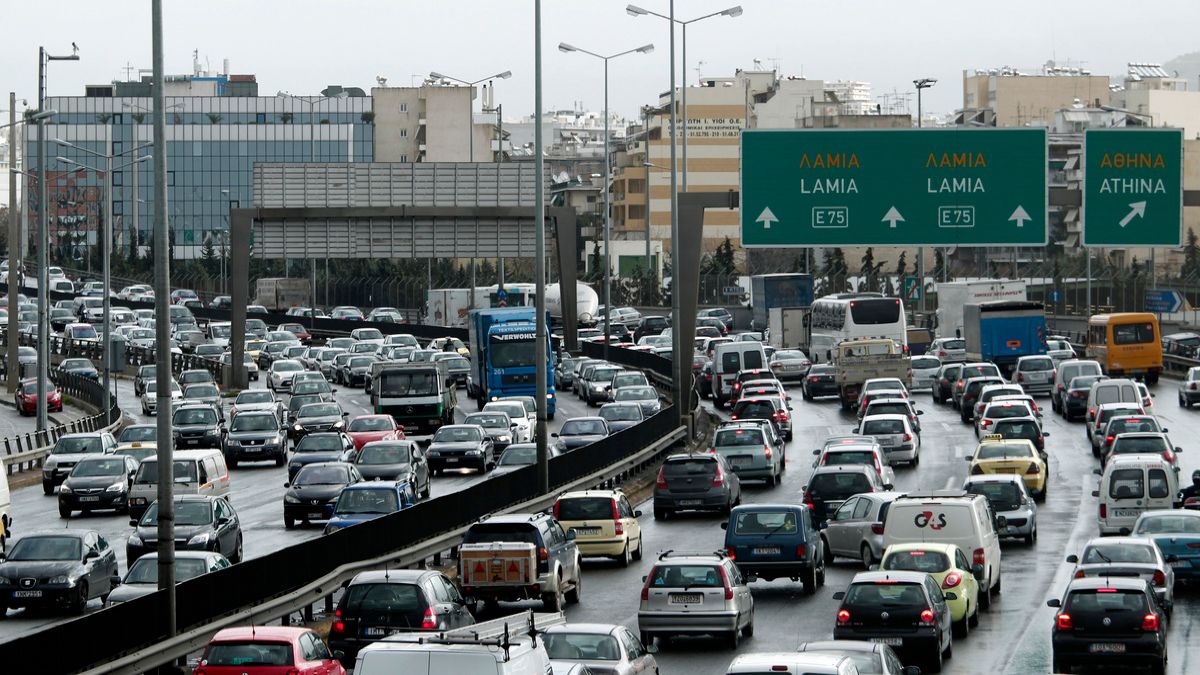 Χαμός στους δρόμους – Μποτιλιάρισμα χιλιομέτρων στον Κηφισό