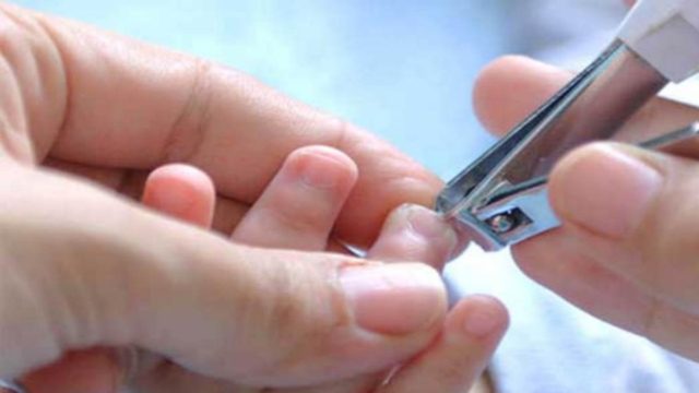 “Τετάρτη και Παρασκευή τα νύχια να μην κόψεις”: Γιατί το έλεγαν οι γιαγιάδες;