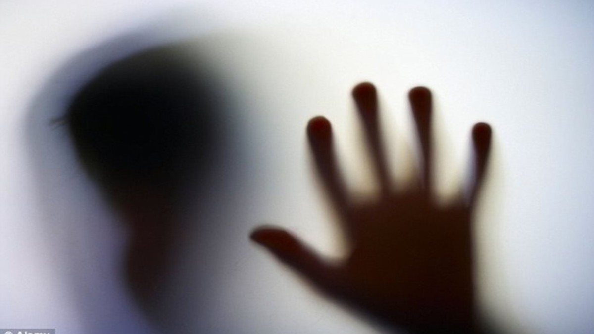 Σοκ στο Ηράκλειο: 13χρονος βίασε συνομήλικη του και άρχισε να διακινεί το βίντεο