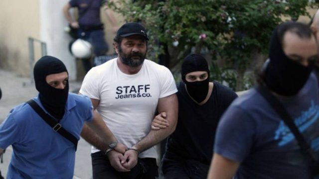 Γιάννης Λαγός: Έφτασε φρουρούμενος στην Ελλάδα για να εκτίσει τη ποινή του
