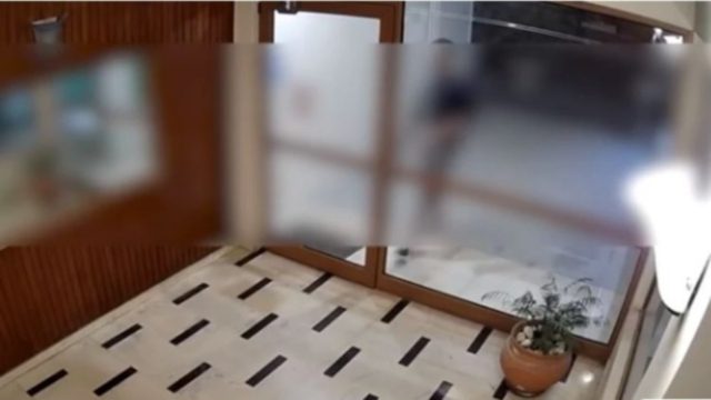 Νέα Σμύρνη: Αναγνωρίστηκε ο άνδρας που είχε βγάλει το μόριό του και ακολουθούσε την κοπέλα