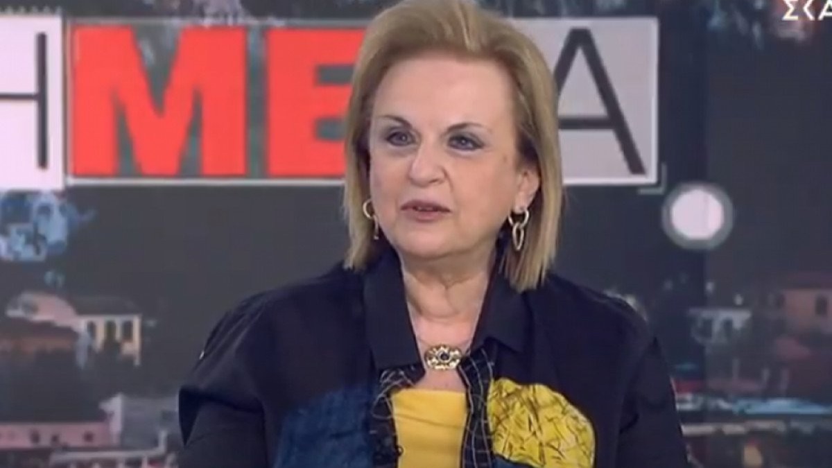 Ματίνα Παγώνη: Χτύπησε και έβαλε το χέρι της σε γύψο