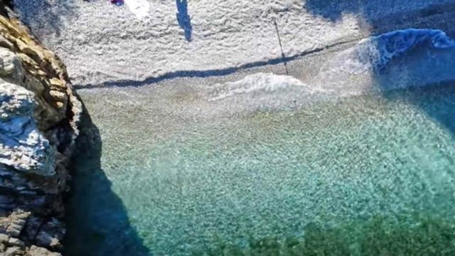5+1: Υπέροχες ερημικές παραλίες στην Αττική