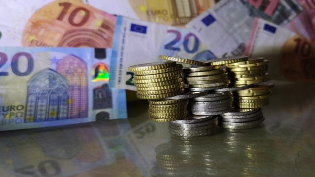 Νέες πληρωμές σήμερα για δώρο Πάσχα και αποζημίωση ειδικού σκοπού – Νέα προγράμματα επιδότησης απασχόλησης