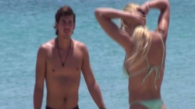 Στη Μύκονο με γνωστή τραγουδίστρια ο Παύλος του Survivor, λίγο μετά τον χωρισμό του