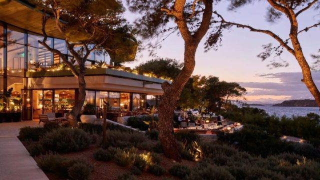 Το Pelagos restaurant στο Four Seasons σας περιμένει να δοκιμάσετε το συναρπαστικό menu του