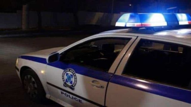 Πάτρα: Απίστευτες σκηνές με πυροβολισμούς, επιθέσεις σε περιπολικά και κυνηγητά γιατί τους χάλασαν το πάρτι