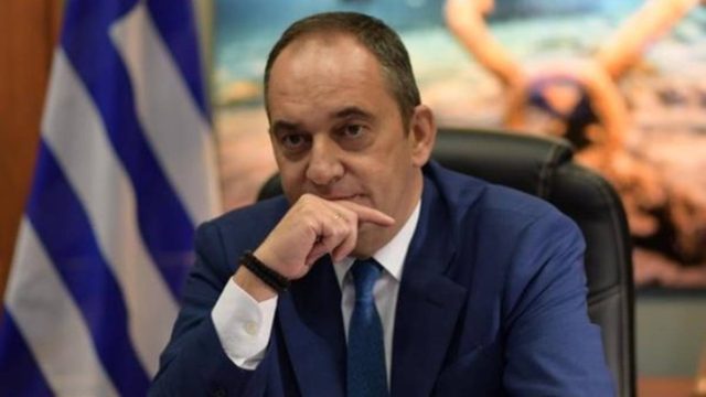 Συντετριμμένος ο Γιάννης Πλακιωτάκης: Συνεργάτης του ο αστυνομικός που έπεσε από τον 5ο όροφο στη Κυψέλη!
