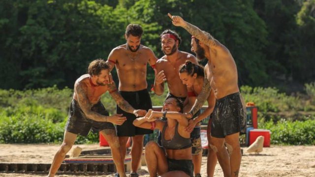 Survivor 4: Τους κάνουν… πλάκα – Νικητές στην ασυλία ξανά οι «Κόκκινοι»
