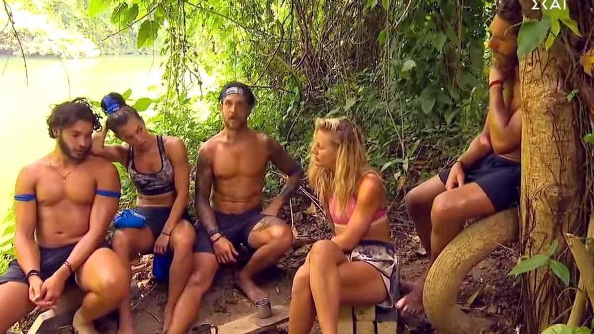Survivor 4: Ξεμπρόστιασε τη στρατηγική του Σάκη η Καρολίνα – Έξαλλος ο Ασημακόπουλος με τα ψέμματα