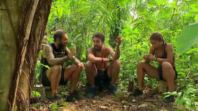Survivor 4: «Είδε τον Τριαντάφυλλο και τη Μαριαλένα η ντροπή και κρύφτηκε»