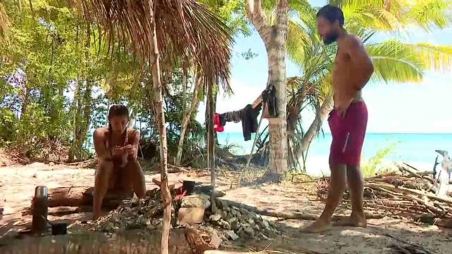 Survivor 4: Απίθανος καβγάς Σάκη και Μαριαλένας – Του άρχισε τη μουρμούρα κι εκείνος… σηκώθηκε κι έφυγε