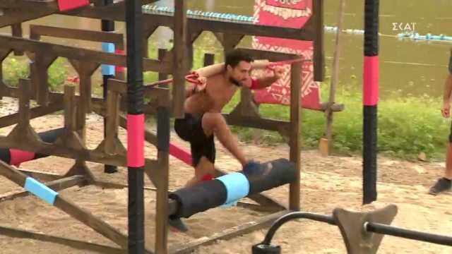 Survivor 4: Όταν ο Σάκης… πόζαρε με μάσκα σαν μοντέλο