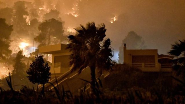 Η φωτογραφία της ημέρας: Υπομονή στους κατοίκους της Κορινθίας