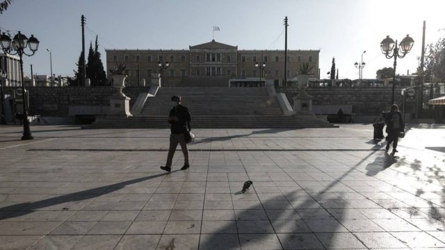 Τελειώνει το lockdown στην Ελλάδα – Φινάλε για sms, click away και click inside!