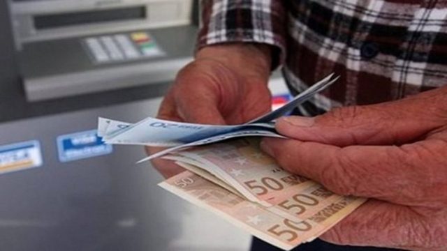 Συντάξεις: Αυξήσεις και αναδρομικά σε 50.000 συνταξιούχους