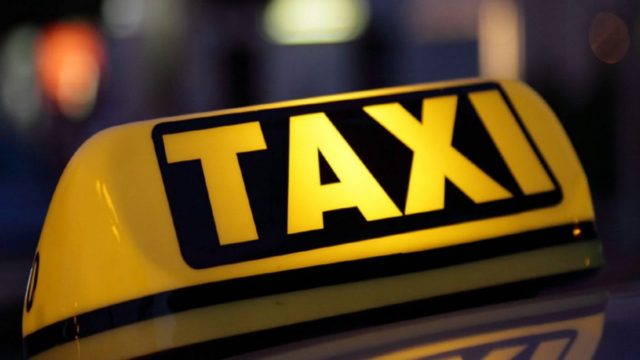 Σοκ στα Πατήσια: Οδηγός ταξί κλείδωσε μέσα 20χρονη και όρμησε για να τη βιάσει!