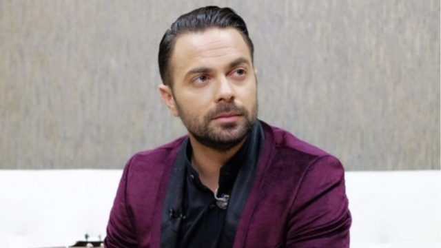 Ηλίας Βρεττός: Σοκάρει για την οικονομική απάτη εναντίον του – «Μέσα σε δύο λεπτά…»