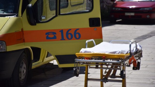 Θρήνος στα Χανιά: Κηδεύτηκε μετά τη βάπτιση του μωρού του