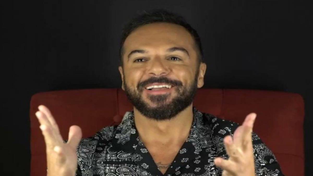 Αποκάλυψη Τρινατάφυλλου – «Έχω κάνει σεξ στην ταράτσα ξενοδοχείου με την…» (ΒΙΝΤΕΟ)