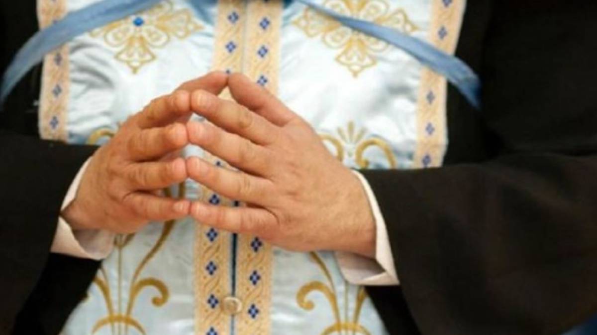 Σάλος στη Λάρισα: Ιερέας πολιορκούσε 14χρονη και της έλεγε να αφήσει την οικογένειά της!