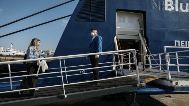 Πλακιωτάκης: Σε ισχύ από αύριο η ψηφιακή δήλωση υγείας – Τα μέτρα για τις μετακινήσεις με πλοία