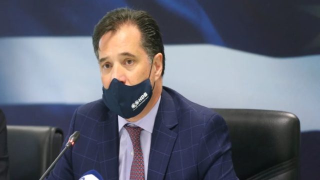 Γεωργιάδης: Τα προνόμια θα δίνουν μεγαλύτερα περιθώρια κινητικότητας στους εμβολιασμένους – Πώς σχολίασε το οικονομικό κίνητρο για τους νέους και την εστίαση