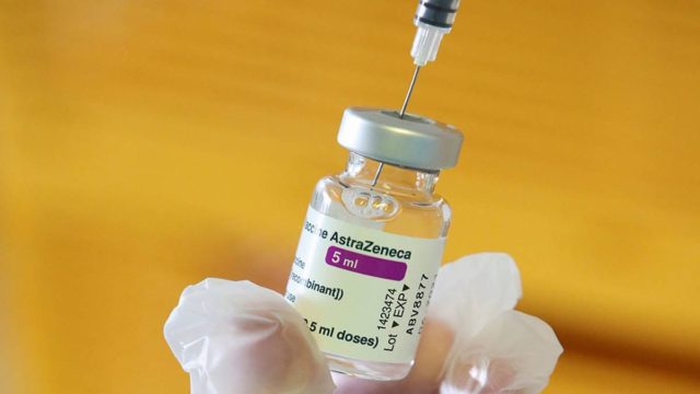 Προβληματισμός για χιλιάδες Έλληνες που εμβολιάστηκαν με AstraZeneca! Δεν έχουν εναλλακτική λύση άλλου εμβολίου;