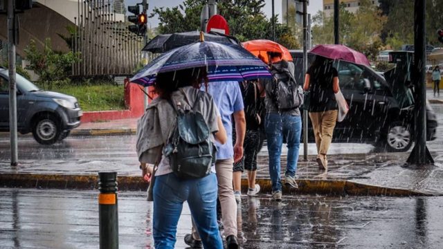 Καιρός σήμερα 15/06: Ισχυρές καταιγίδες και ισχυροί ανέμοι – Ο Σάκης Αρναούτογλου προειδοποιεί!
