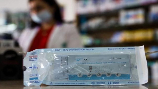 Self test: Ετοιμάζεται η διανομή τους από σούπερ μάρκετ και παντοπωλεία – Τι αλλάζει για τους εργαζόμενους