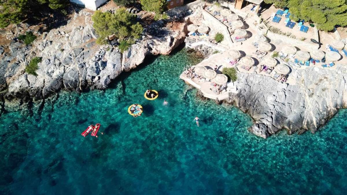 4+1 προορισμοί σε απόσταση αναπνοής από την Αθήνα – Ιδανικοί για τα Σαββατοκύριακα