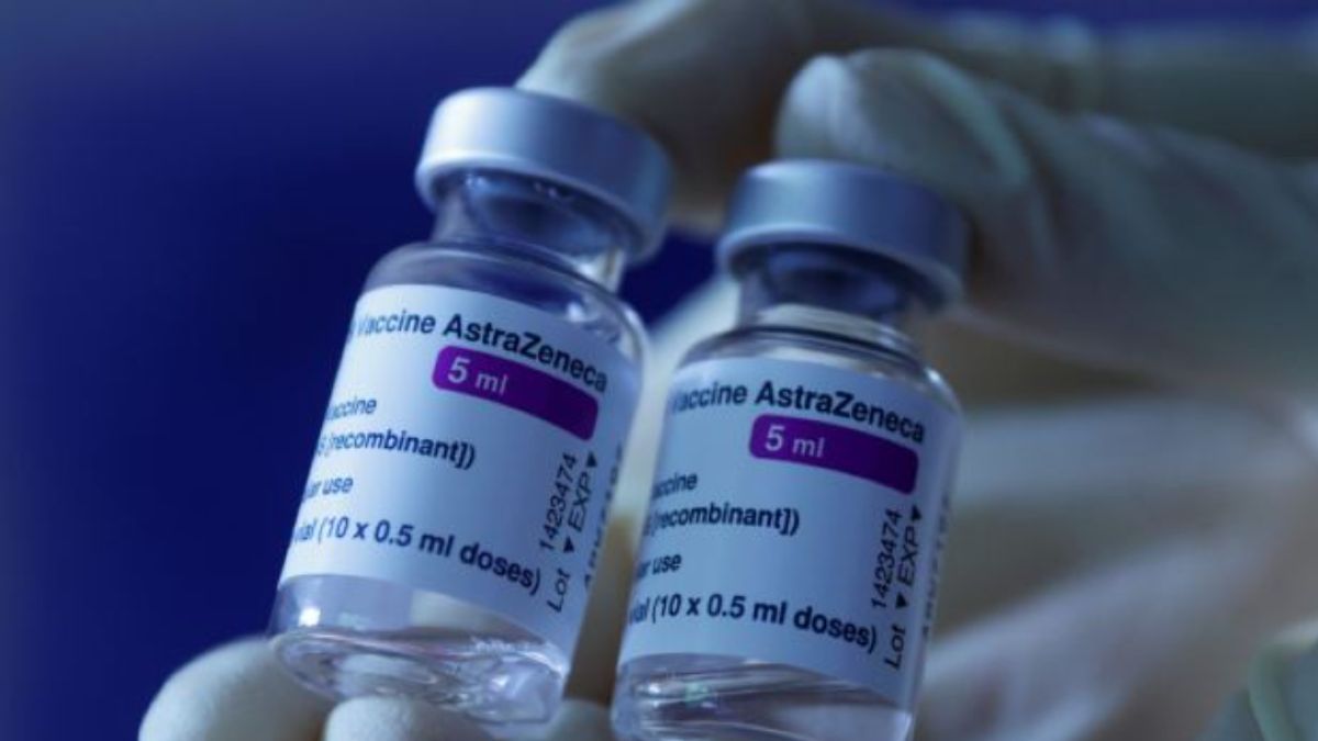 Εμβόλιο AstraZeneca: Η τελική απόφαση της επιτροπής για τους κάτω των 60 – Τι θα γίνει με όσους έκαναν την πρώτη δόση