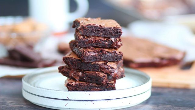 Πανεύκολα λαχταριστά brownies για τους λάτρεις της σοκολάτας