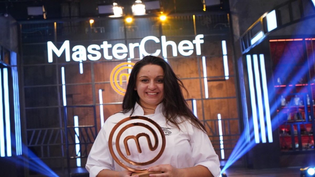 Η πρώτη Ελληνίδα MasterChef είναι στα καλύτερα της – Η αλλαγή στην εμφάνισή της και οι διακοπές στη Μύκονο