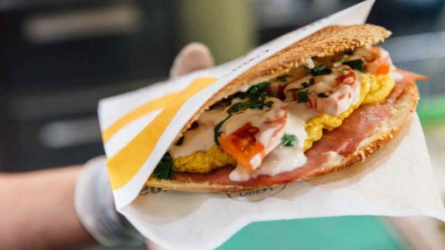 6+1 αγαπημένα street food που θα γίνουν το επόμενο στέκι σας!