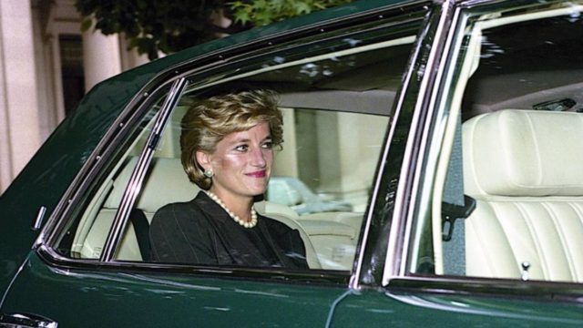 Πριγκίπισσα Νταϊάνα: Στη δημοσιότητα φωτογραφίες από τα σπίτια της – Τα χρυσά έπιπλα και η τεράστια κρεβατοκάμαρα