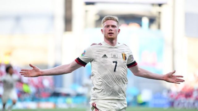 Euro 2020: Το Βέλγιο είχε… Ντε Μπρόινε και προκρίθηκε – Συγκλονιστικές στιγμές στη Δανία για τον Κρίστιαν Έρικσεν
