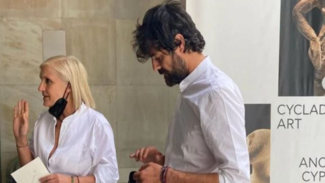 Πάτησε Ελλάδα η καλλιτεχνική διευθύντρια του οίκου Dior – Που βρέθηκε με τον συνεργάτη της