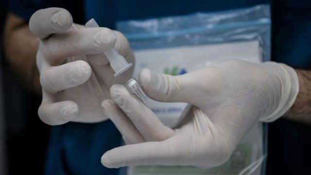 Self test: Τι ισχύει από Δευτέρα για εργαζόμενους σε Δημόσιο και Ιδιωτικό τομέα και μαθητές