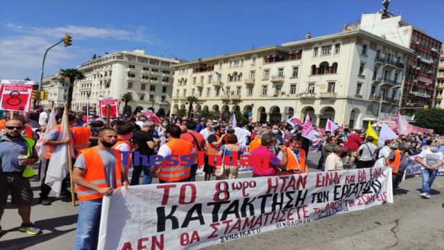 Θεσσαλονίκη: Μαζικές πορείες ενάντια στο νομοσχέδιο για τα εργασιακά παρά τη δυνατή βροχή